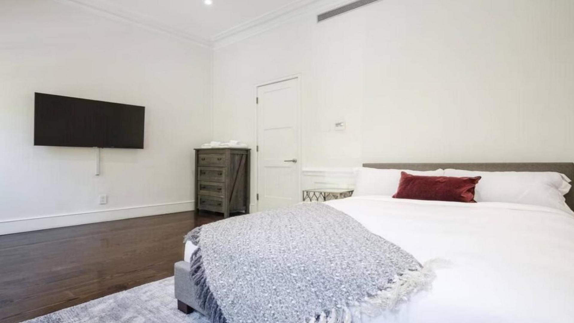 Smith Square Premium Westminster Apartment London